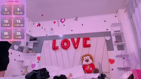 Snapshot of laurem_paulette chatting on 03.02.25 Laurem online show from 03.02.25