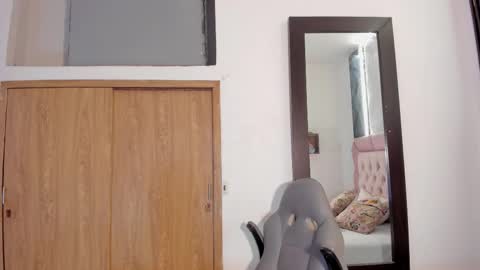 Laurem online show from 01.14.26