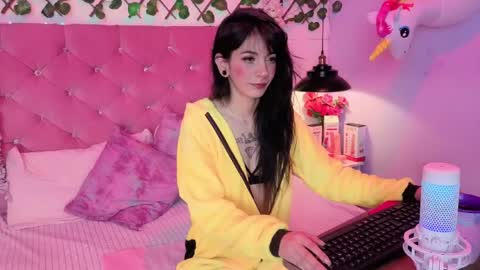 Snapshot of lauren_evans96 chatting on 04.08.26 Lauren evans9 online show from 04.08.26