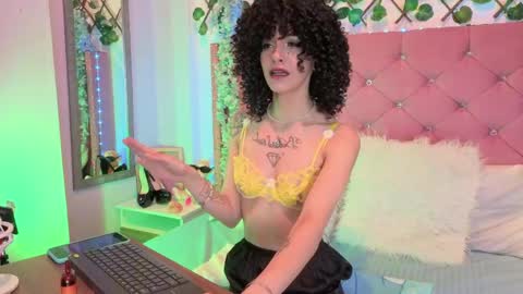Snapshot of lauren_evans96 chatting on 04.29.26 Lauren evans9 online show from 04.29.26