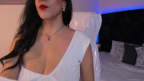 Snapshot of lauren_fit chatting on 01.13.25 Lauren online show from 01.13.25