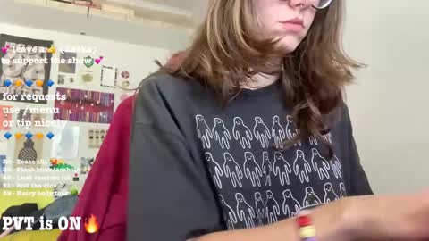 Snapshot of laurenipsumsit chatting on 10.08.25 Lauren online show from 10.08.25