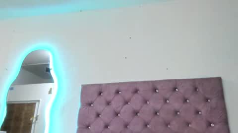 laurenlaine online show from 10.02.25