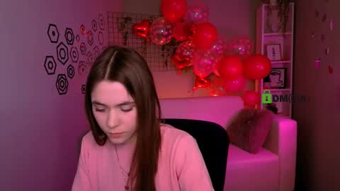 Snapshot of laurenmurrr chatting on 02.13.26 Laure online show from 02.13.26