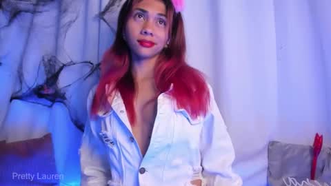 Snapshot of laurenn__1 chatting on 10.25.25 Lauren online show from 10.25.25