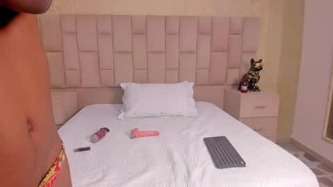 Snapshot of laurensnow1_ chatting on 09.16.25 Lauren online show from 09.16.25