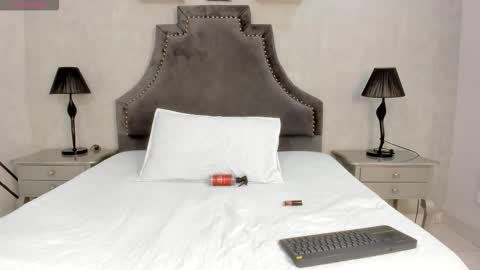 Snapshot of laurensnow1_ chatting on 11.04.25 Lauren online show from 11.04.25