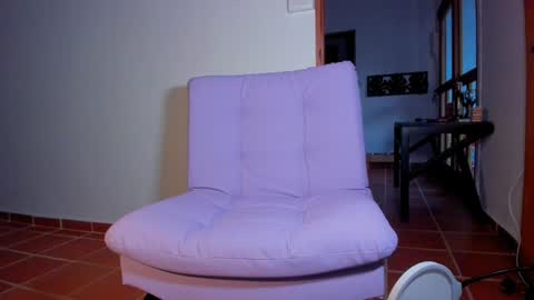 Snapshot of laurent_a chatting on 01.30.25 Lucie online show from 01.30.25