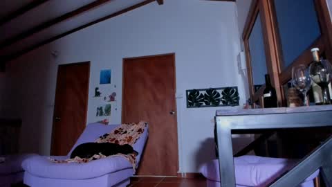 Snapshot of laurent_a chatting on 02.03.25 Lucie online show from 02.03.25