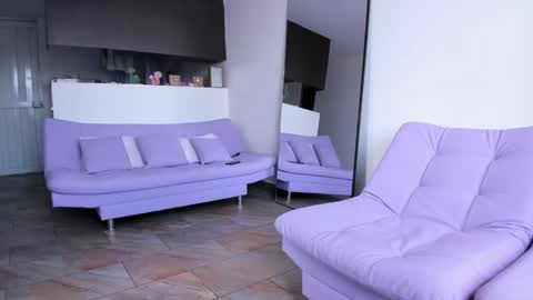 Snapshot of laurent_a chatting on 09.13.25 Lucie online show from 09.13.25