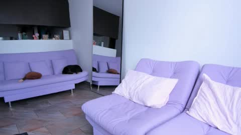 Snapshot of laurent_a chatting on 09.22.25 Lucie online show from 09.22.25