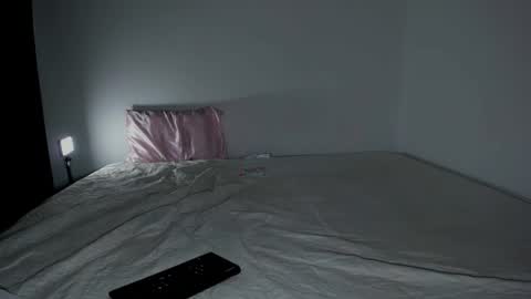 Snapshot of laurent_a chatting on 02.03.26 Lucie online show from 02.03.26