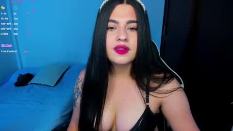 Snapshot of laurenth_foxy chatting on 02.28.26 lau online show from 02.28.26