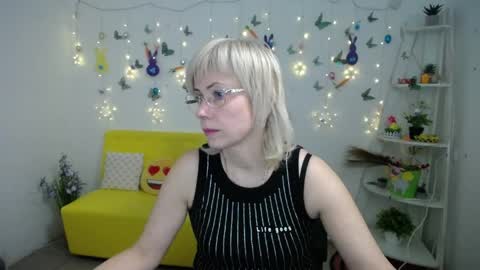 Lauren online show from 04.08.26