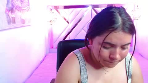 Snapshot of laurha_ chatting on 05.15.26 laura online show from 05.15.26