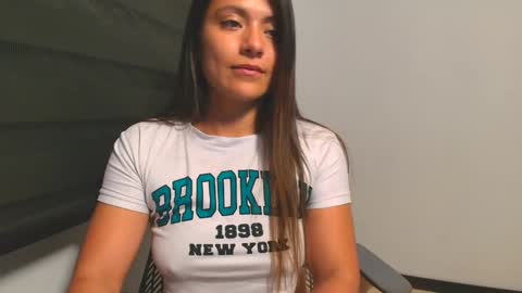 Snapshot of lauri_fit chatting on 02.26.25 Lauri online show from 02.26.25