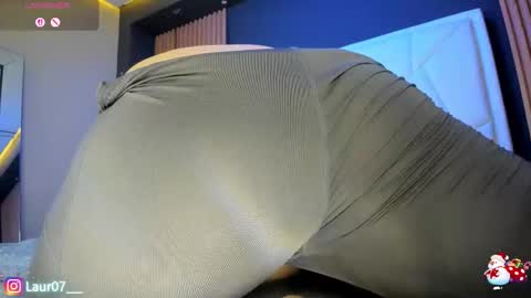 Lau Roberts online show from 12.02.25