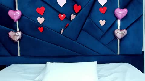 Snapshot of lauryjonson_ chatting on 02.11.25 LauryJonson online show from 02.11.25