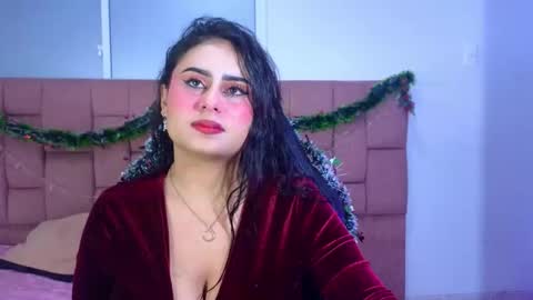 Snapshot of laurynjeffers chatting on 11.22.25 LaurynJeffers online show from 11.22.25