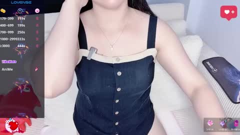 Snapshot of lavender_02 chatting on 05.15.26 Tina online show from 05.15.26