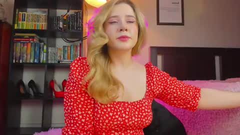 Snapshot of lavender_tender chatting on 10.02.25 Lav online show from 10.02.25