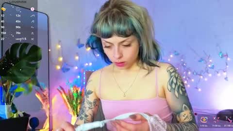 Snapshot of lavenderlav chatting on 02.25.26 Melissa online show from 02.25.26