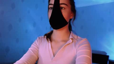 Lavinda online show from 10.17.25