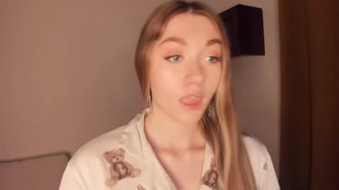 Snapshot of laviniahoutz chatting on 05.24.26 Jane online show from 05.24.26