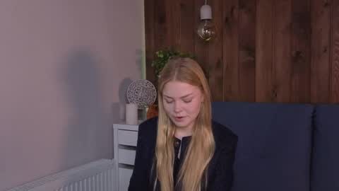 Snapshot of lavondabrayman chatting on 05.17.26 Hi Im Leila online show from 05.17.26