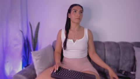 laya online show from 04.24.26