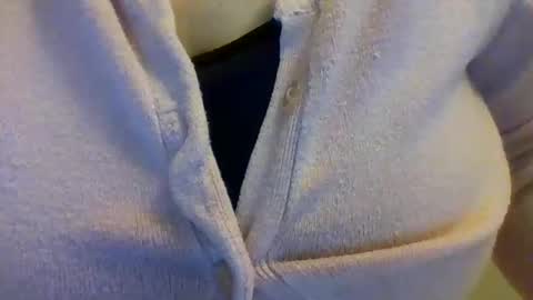 layannalea online show from 10.31.25