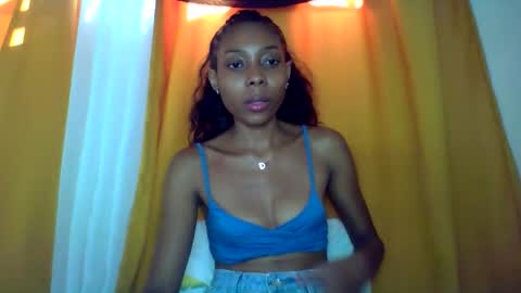 layannek online show from 12.15.25