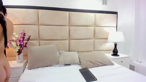 Layla And Fox  online show from 01.28.25