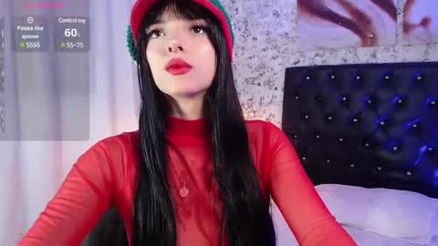 Snapshot of layla_crazybaby chatting on 12.31.24 Natalia online show from 12.31.24