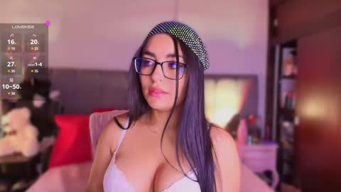 Layla online show from 03.05.25