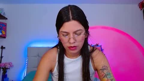 Lia and Rachel online show from 04.17.26