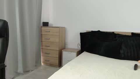 Layla online show from 01.22.25