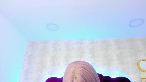 Snapshot of laylaadoll_ chatting on 09.22.25 Lau online show from 09.22.25