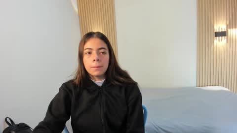 Snapshot of laylaember chatting on 01.17.26 LaylaEmber online show from 01.17.26