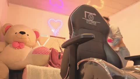 laylafoxy_tay online show from 12.18.25