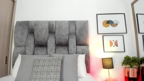 Layla Jenssen online show from 01.22.25