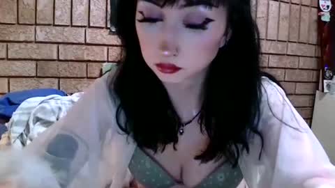 Layla Kills online show from 10.01.25