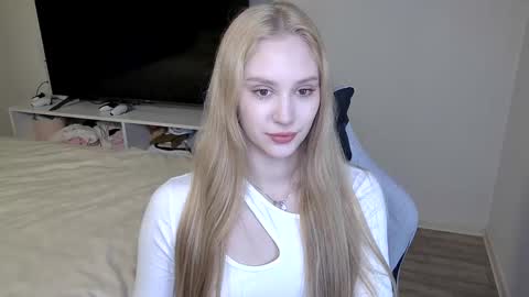 LaylaPretty001 online show from 03.16.26