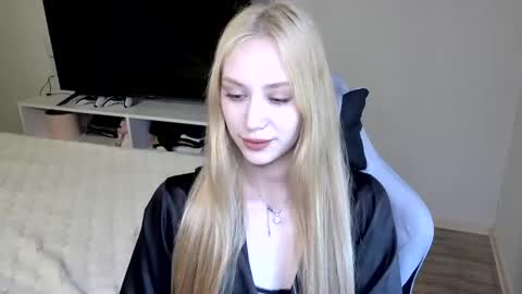 LaylaPretty001 online show from 06.01.26