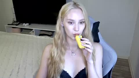 Snapshot of laylapretty001 chatting on 07.23.26 LaylaPretty001 online show from 07.23.26