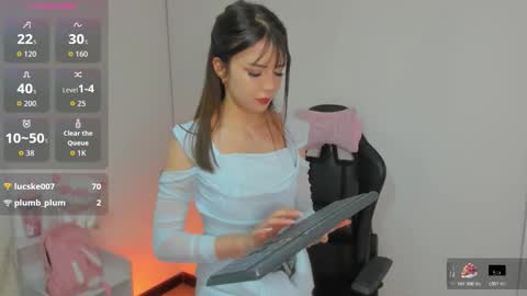 LAYLA online show from 11.30.25