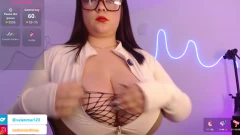 Snapshot of layna_cold chatting on 07.14.26 Vannessa online show from 07.14.26