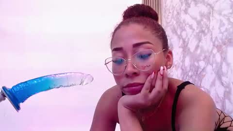 layra collins online show from 11.17.25