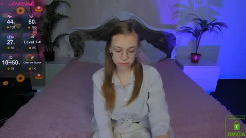 layriantavee online show from 12.28.24