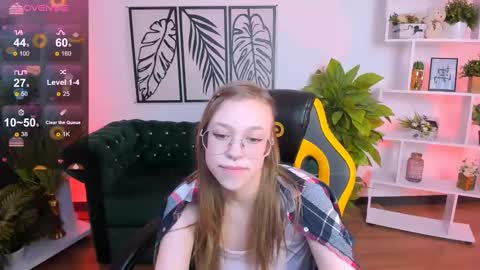 layriantavee online show from 02.23.25